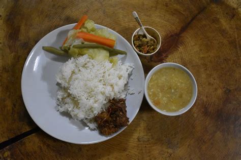 Naga Food Guide: 10 Must.